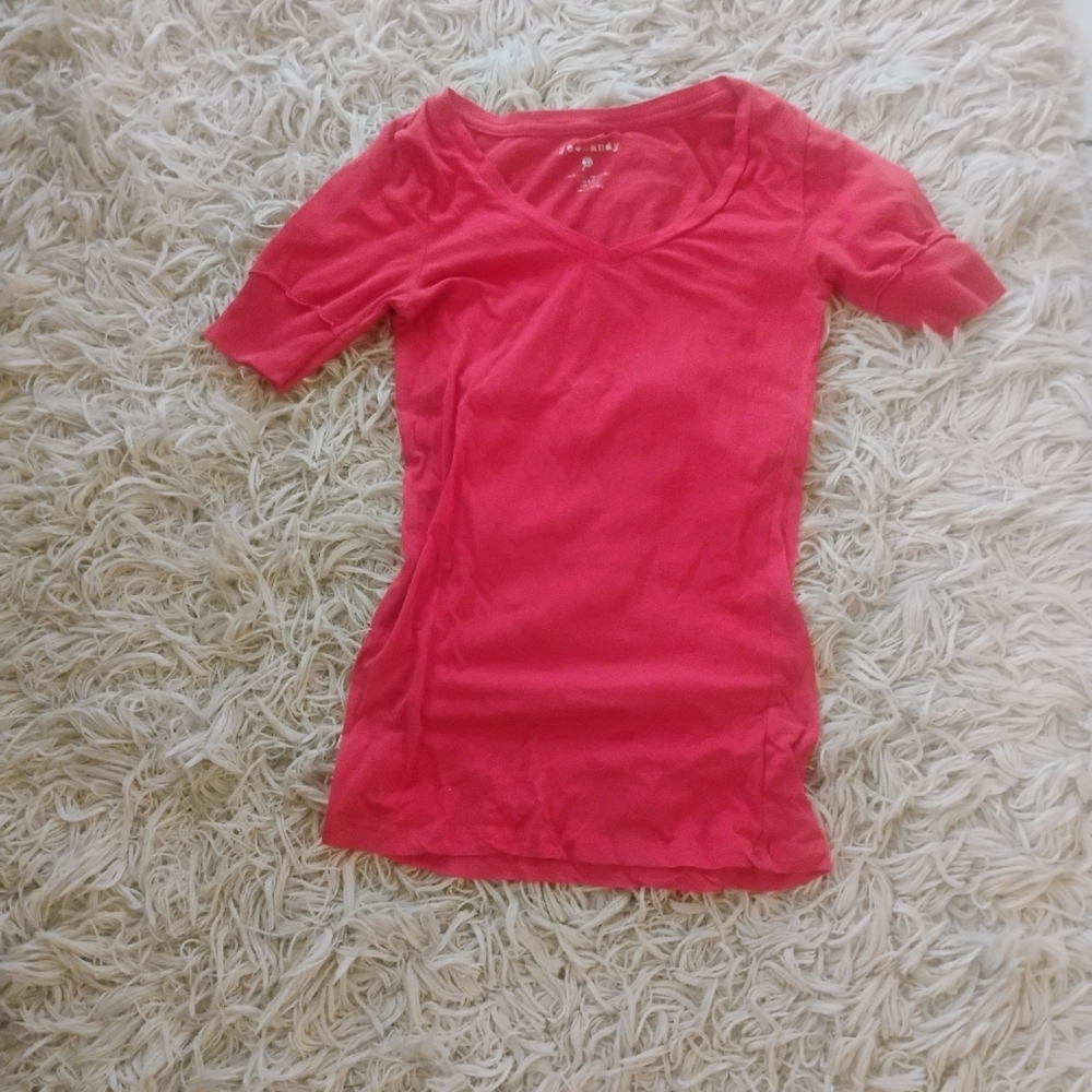 Eye Candy Vibrant Red V-Neck Tee SZ L
